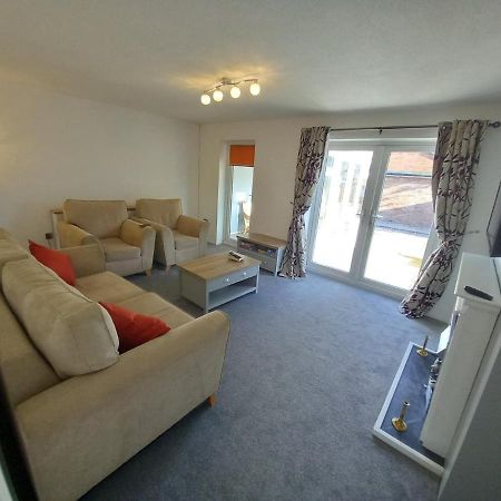Leominster 3 Bedroom House Parking Garden Private Exterior foto