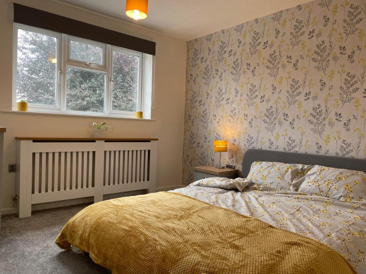 Leominster 3 Bedroom House Parking Garden Private Exterior foto