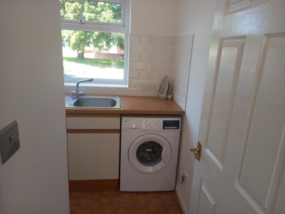 Leominster 3 Bedroom House Parking Garden Private Exterior foto